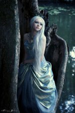 c12e2d965952f85f0cb61e9be48aafe9--blue-hair-white-hair.jpg